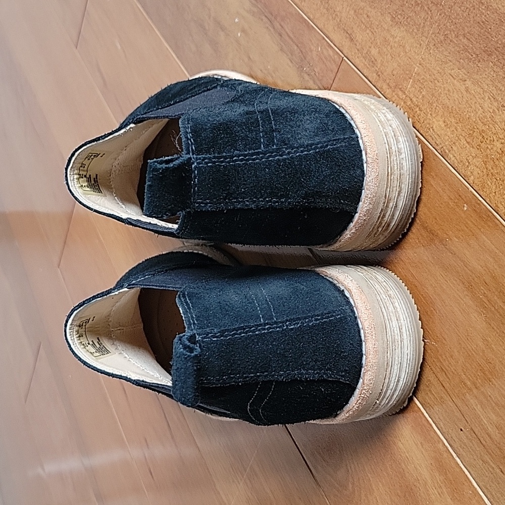 Clarks Edenvale Suede Slip-Ons View 2